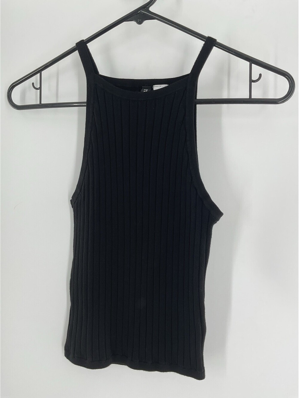 H&M Divided Women’s Size Small Black Cropped Tank Top 126